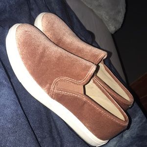 Steven Madden Velvet Slip-Ons!